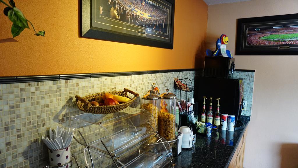 Virginia Inn Lawrence Extérieur photo
