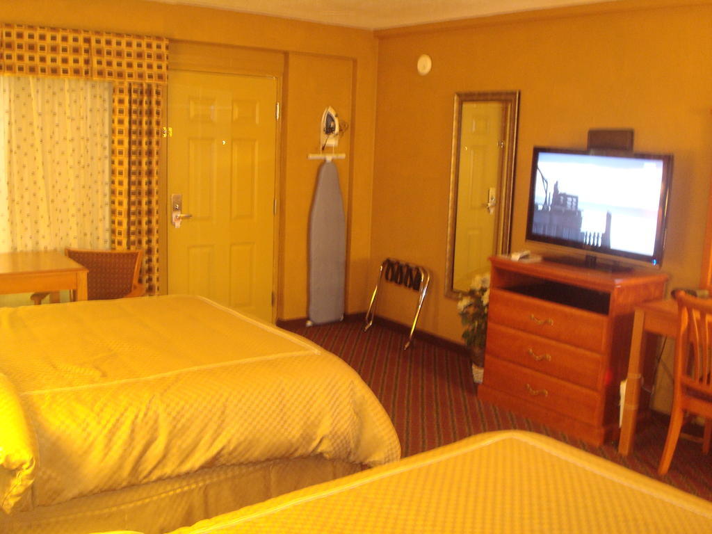 Virginia Inn Lawrence Extérieur photo
